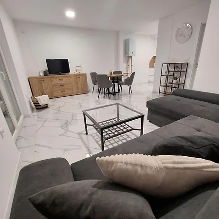 Vikendica Dijana Ramsko Jezero